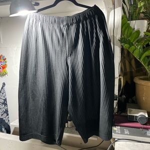 Issey Miyake Plisse black shorts